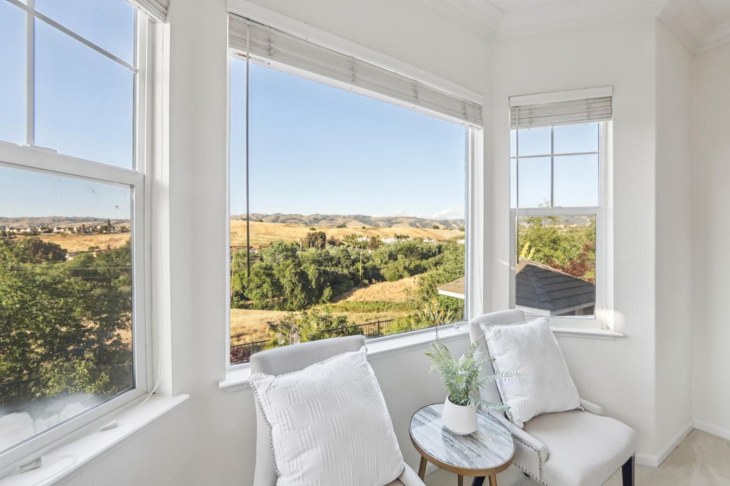 Detail Gallery Image 44 of 87 For 1781 Indigo Oak Ln, San Jose,  CA 95121 - 5 Beds | 4 Baths