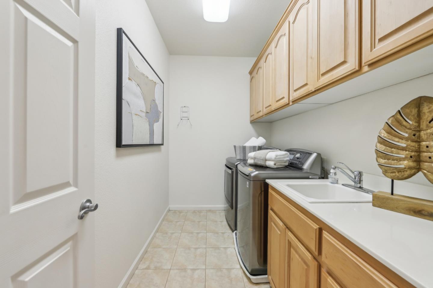 Detail Gallery Image 45 of 87 For 1781 Indigo Oak Ln, San Jose,  CA 95121 - 5 Beds | 4 Baths