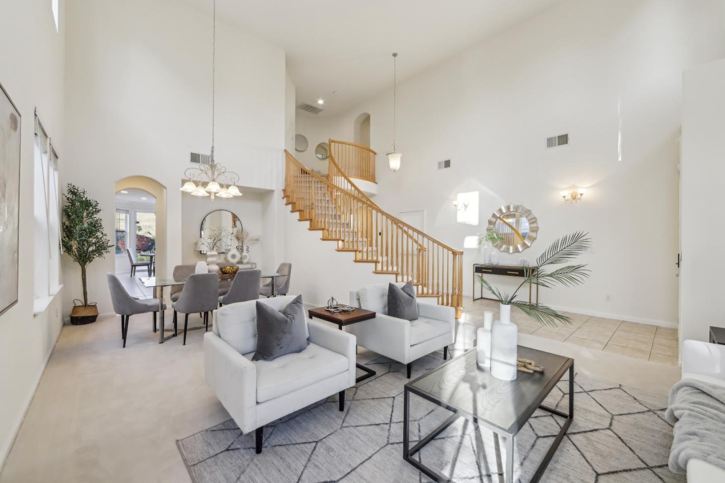 Detail Gallery Image 5 of 87 For 1781 Indigo Oak Ln, San Jose,  CA 95121 - 5 Beds | 4 Baths