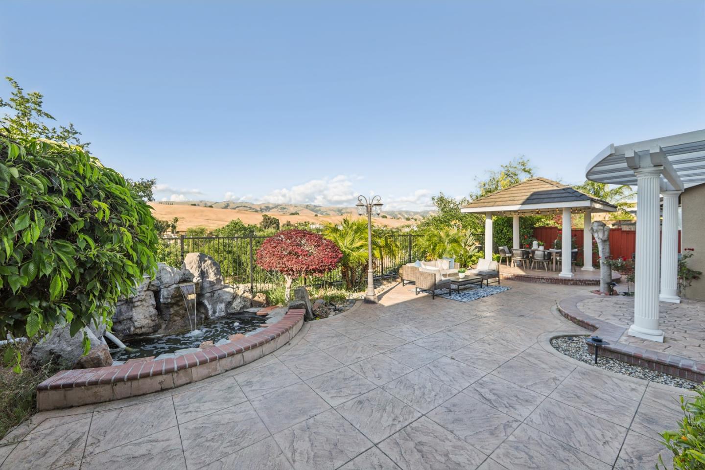 Detail Gallery Image 50 of 87 For 1781 Indigo Oak Ln, San Jose,  CA 95121 - 5 Beds | 4 Baths
