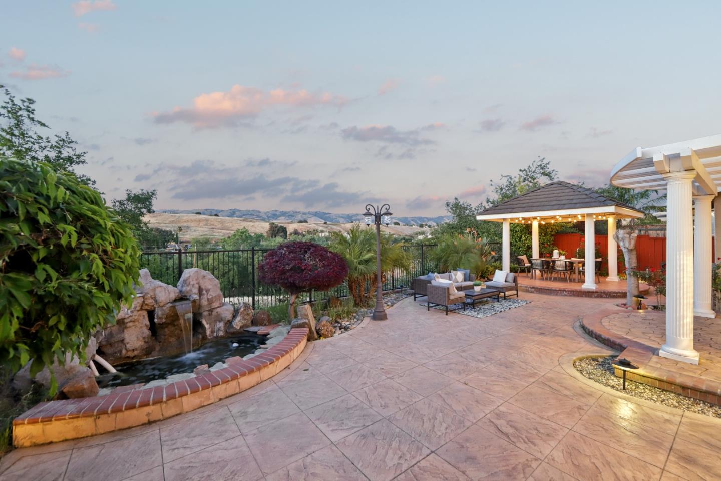 Detail Gallery Image 55 of 87 For 1781 Indigo Oak Ln, San Jose,  CA 95121 - 5 Beds | 4 Baths