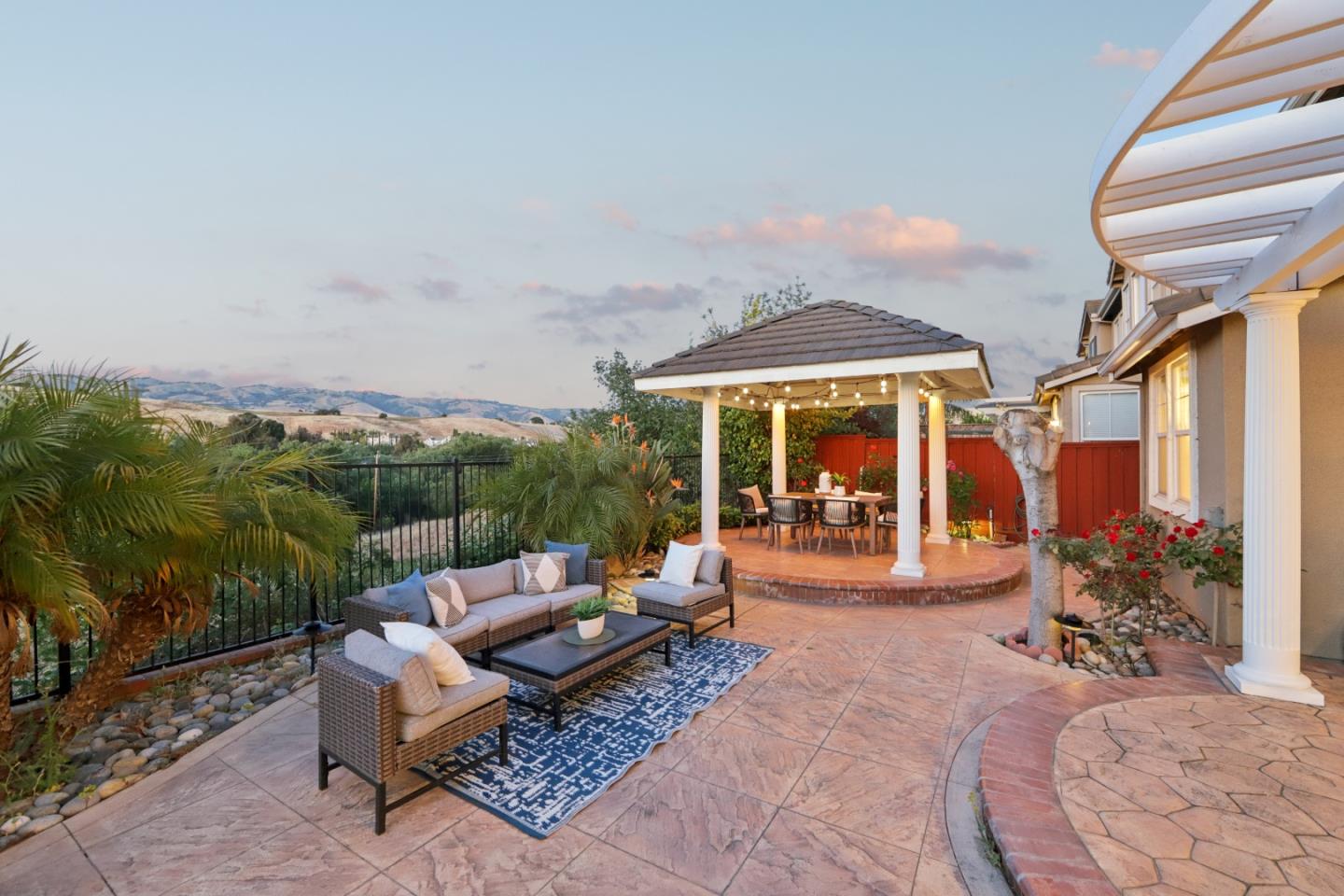 Detail Gallery Image 56 of 87 For 1781 Indigo Oak Ln, San Jose,  CA 95121 - 5 Beds | 4 Baths