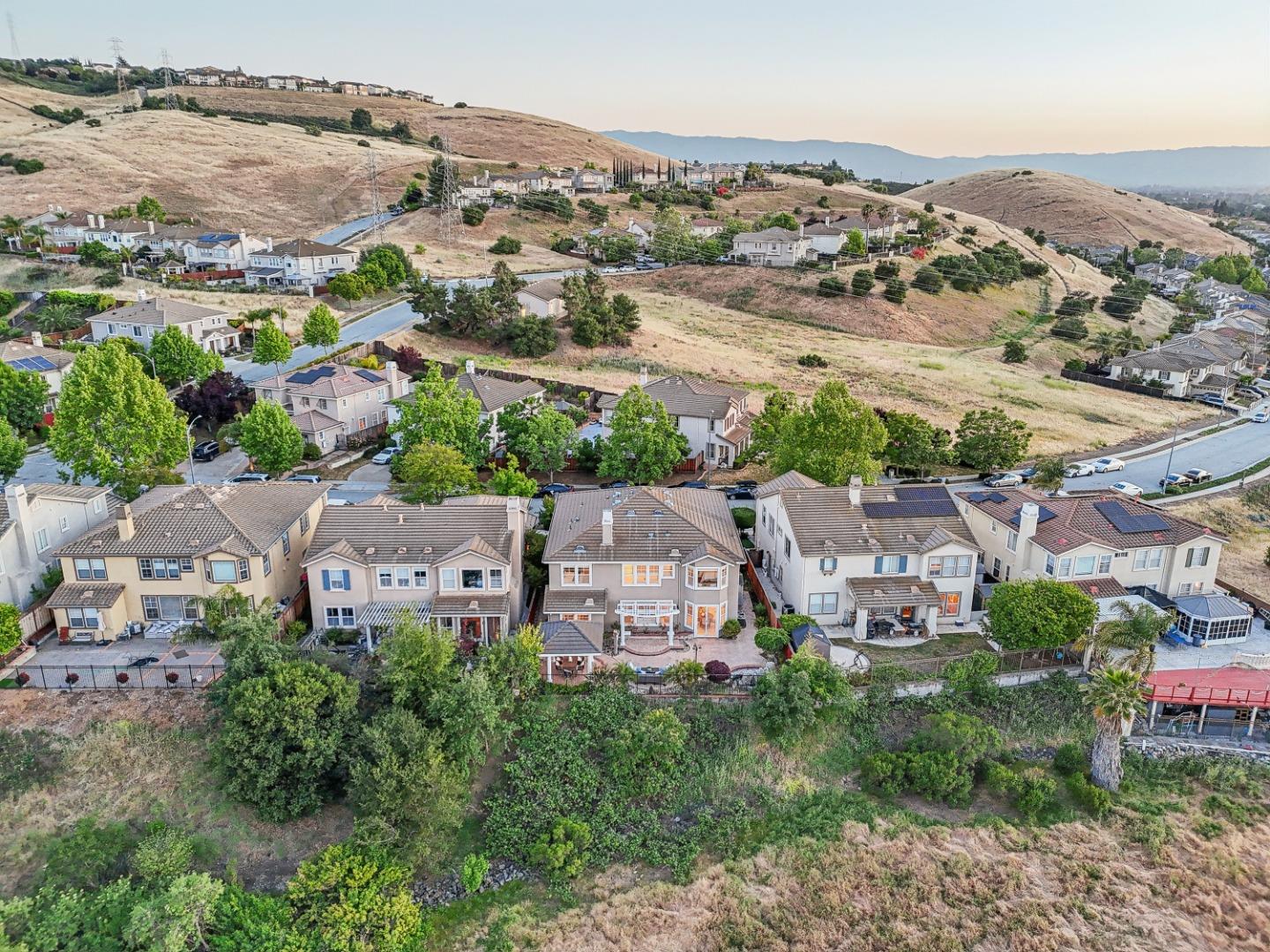 Detail Gallery Image 73 of 87 For 1781 Indigo Oak Ln, San Jose,  CA 95121 - 5 Beds | 4 Baths