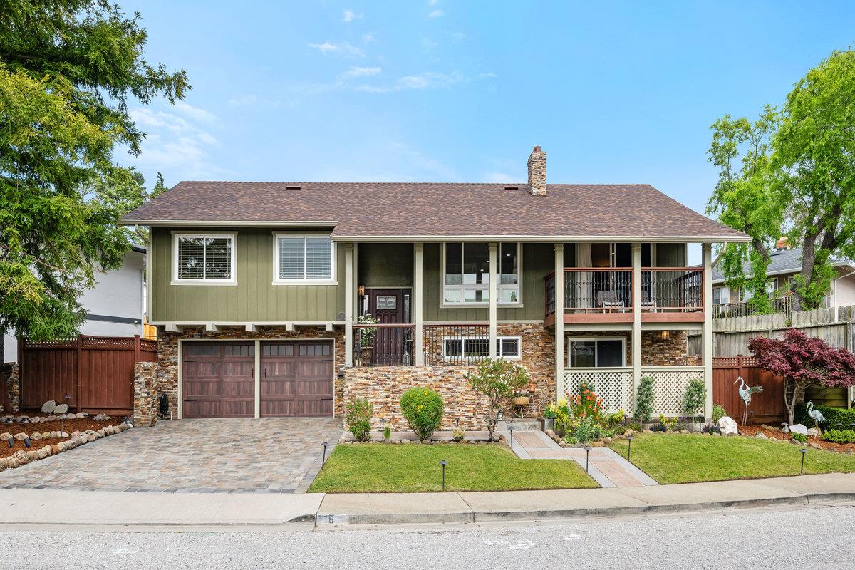 Detail Gallery Image 1 of 63 For 6 Big Sur Way, Pacifica,  CA 94044 - 4 Beds | 4 Baths