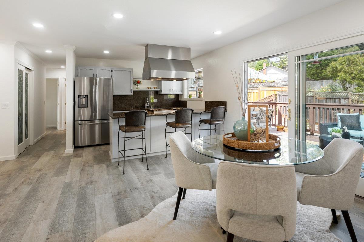 Detail Gallery Image 12 of 63 For 6 Big Sur Way, Pacifica,  CA 94044 - 4 Beds | 4 Baths