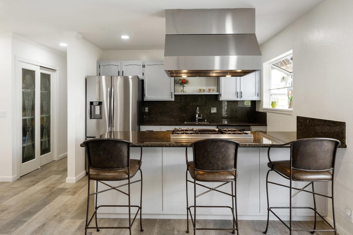 Detail Gallery Image 16 of 63 For 6 Big Sur Way, Pacifica,  CA 94044 - 4 Beds | 4 Baths