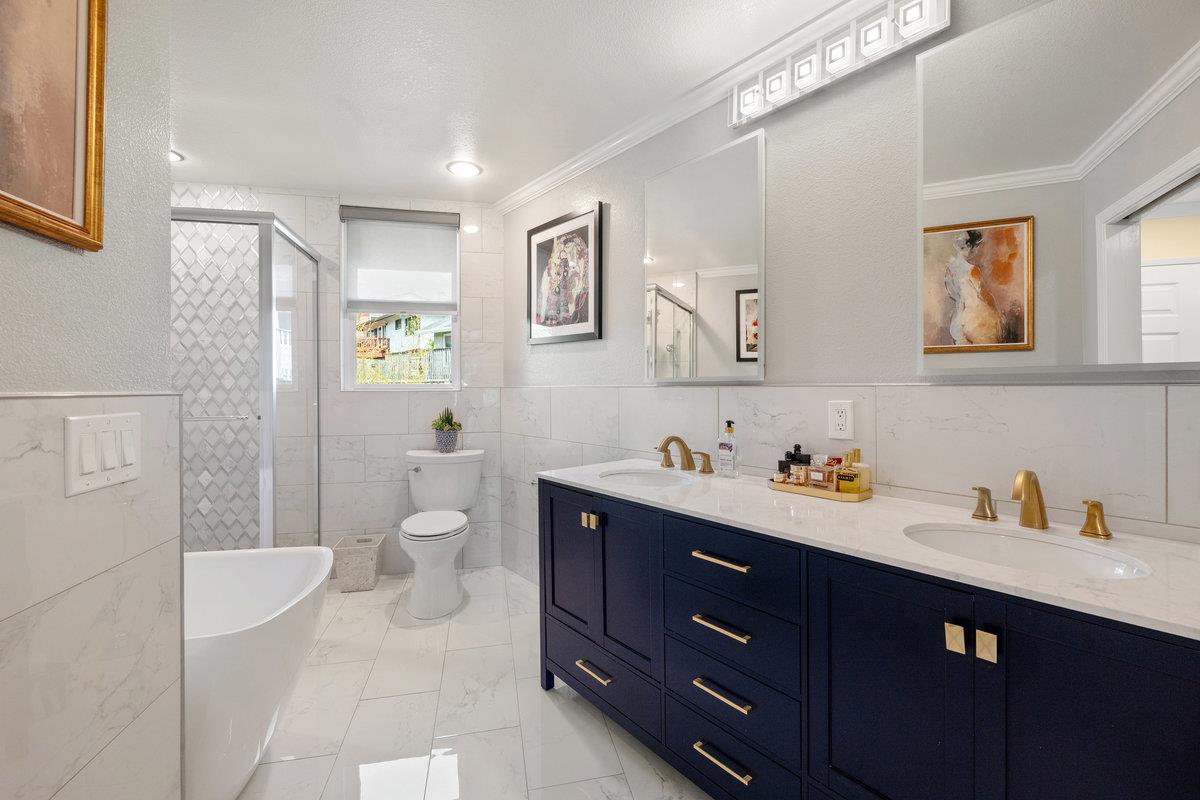 Detail Gallery Image 24 of 63 For 6 Big Sur Way, Pacifica,  CA 94044 - 4 Beds | 4 Baths
