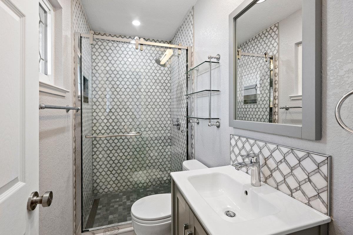 Detail Gallery Image 31 of 63 For 6 Big Sur Way, Pacifica,  CA 94044 - 4 Beds | 4 Baths