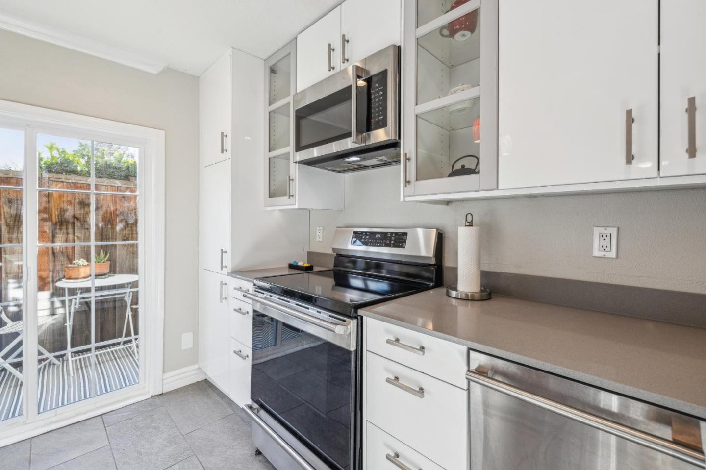 Detail Gallery Image 13 of 35 For 1215 Bird Ave #106,  San Jose,  CA 95125 - 2 Beds | 1 Baths