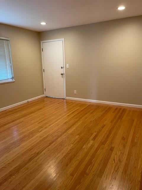 Detail Gallery Image 3 of 8 For 600 19th Ave, San Mateo,  CA 94402 - 2 Beds | 1 Baths