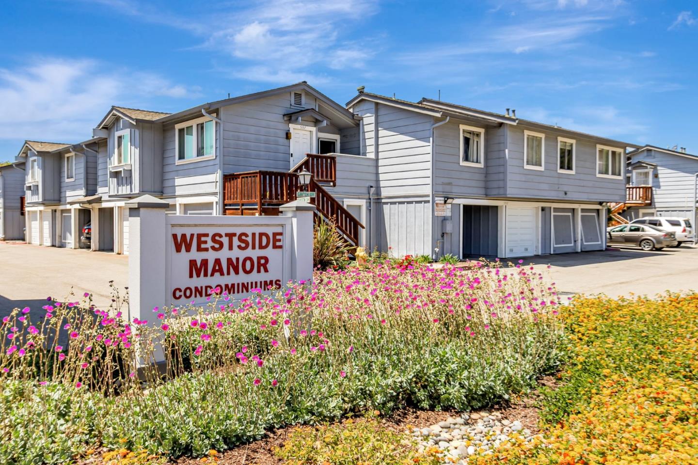Detail Gallery Image 1 of 41 For 549 Groth Pl, San Jose,  CA 95111 - 2 Beds | 1 Baths