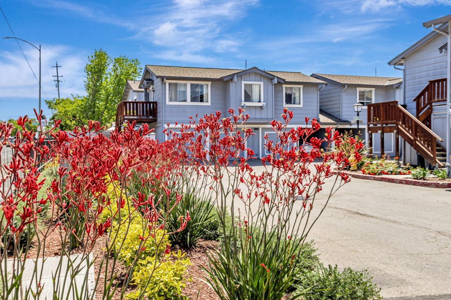 Detail Gallery Image 2 of 41 For 549 Groth Pl, San Jose,  CA 95111 - 2 Beds | 1 Baths