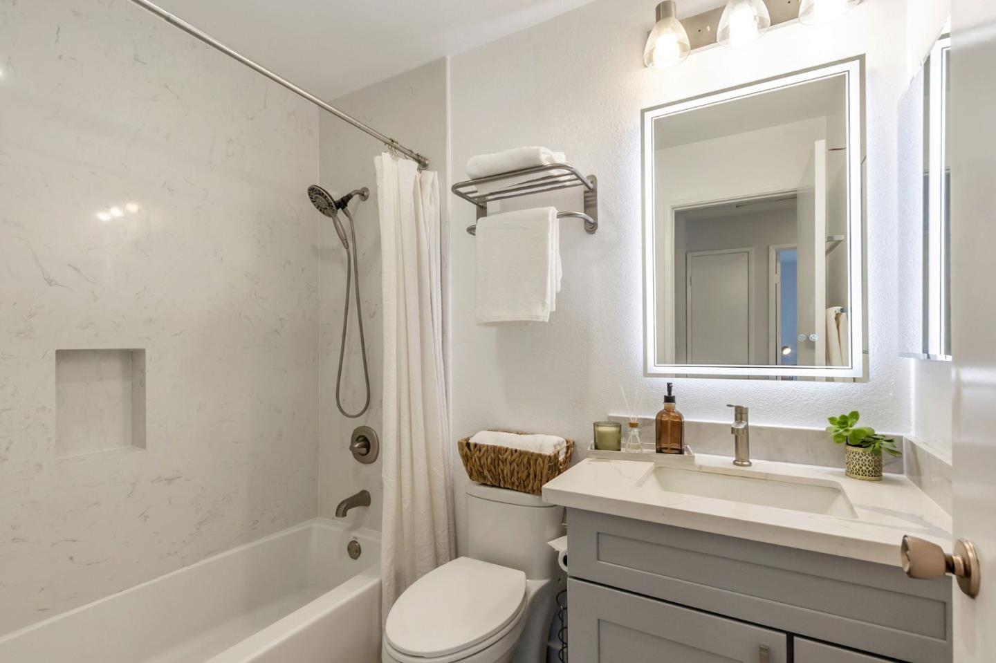 Detail Gallery Image 28 of 41 For 549 Groth Pl, San Jose,  CA 95111 - 2 Beds | 1 Baths