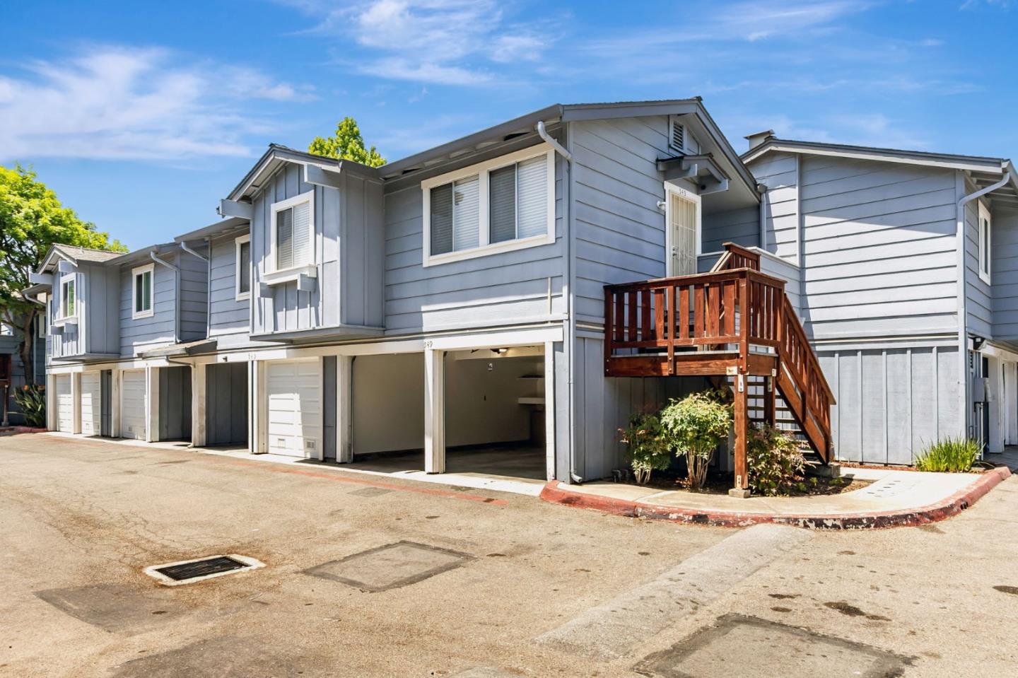 Detail Gallery Image 6 of 41 For 549 Groth Pl, San Jose,  CA 95111 - 2 Beds | 1 Baths