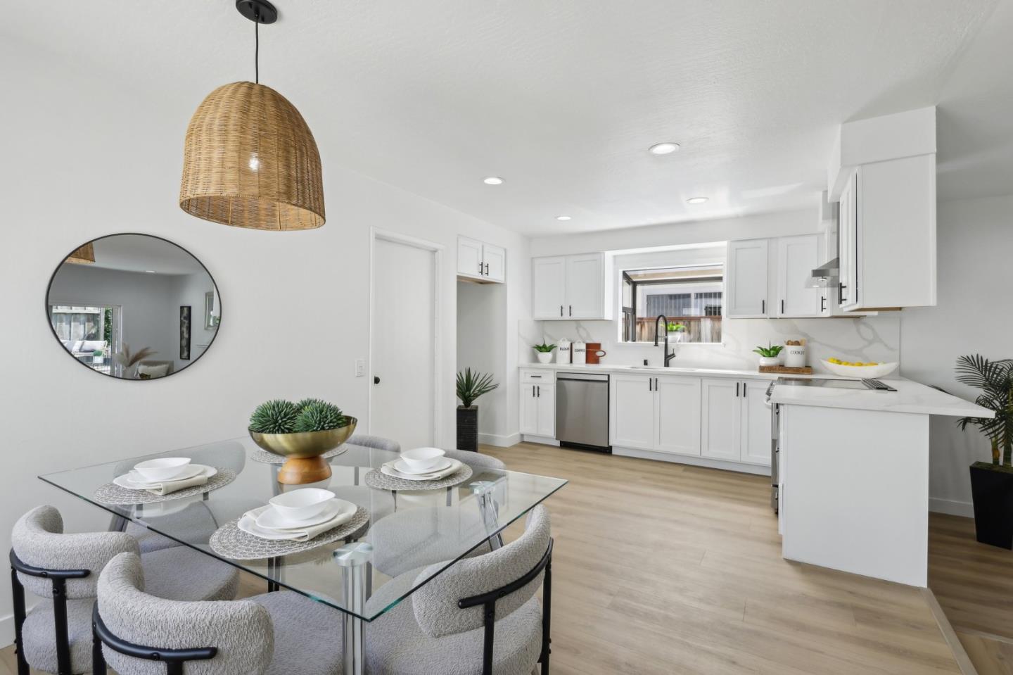 Detail Gallery Image 14 of 50 For 613 Pilgrim Dr, Foster City,  CA 94404 - 4 Beds | 2 Baths