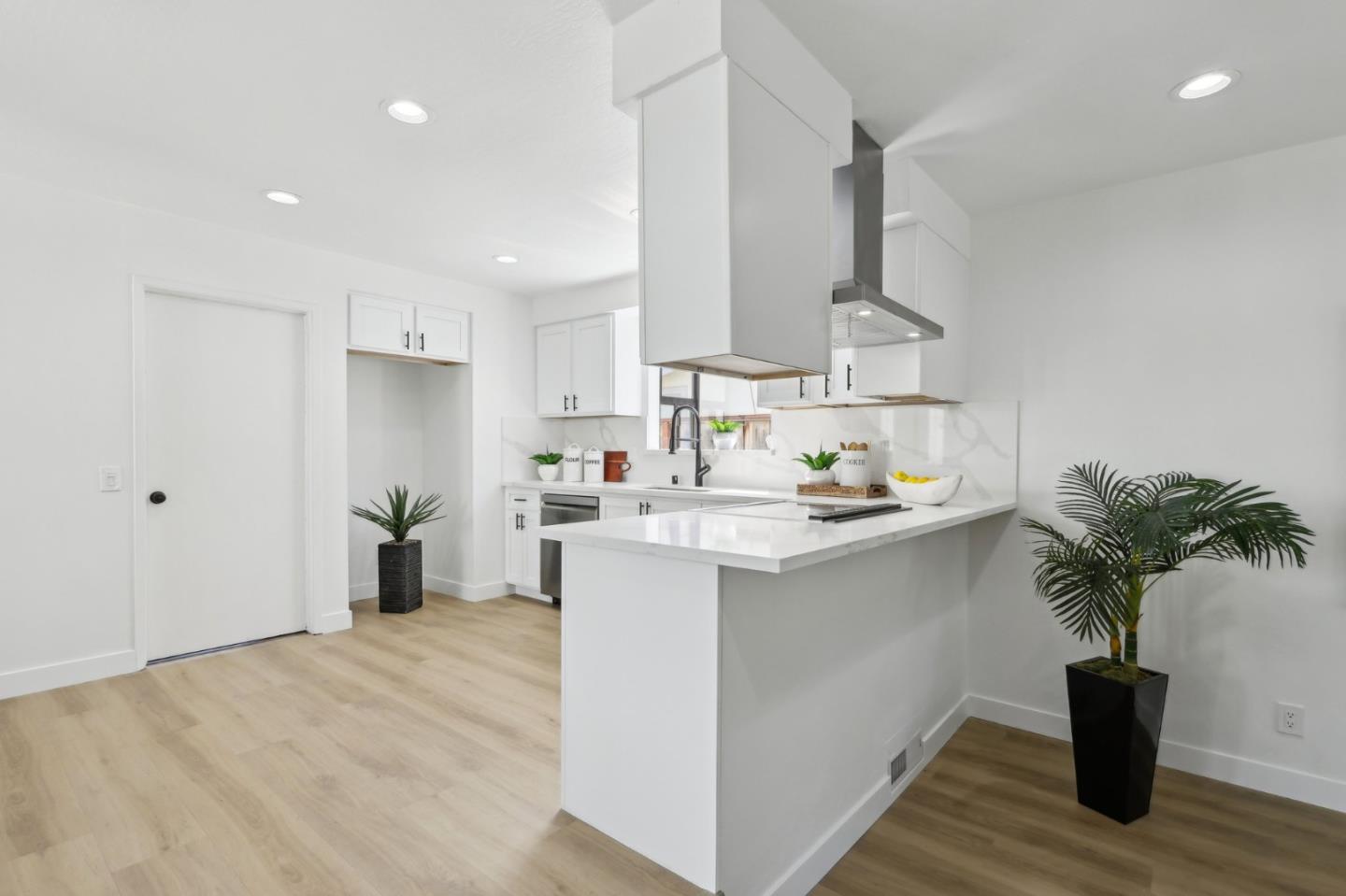 Detail Gallery Image 20 of 50 For 613 Pilgrim Dr, Foster City,  CA 94404 - 4 Beds | 2 Baths
