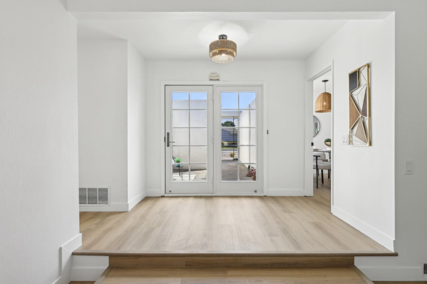 Detail Gallery Image 5 of 50 For 613 Pilgrim Dr, Foster City,  CA 94404 - 4 Beds | 2 Baths