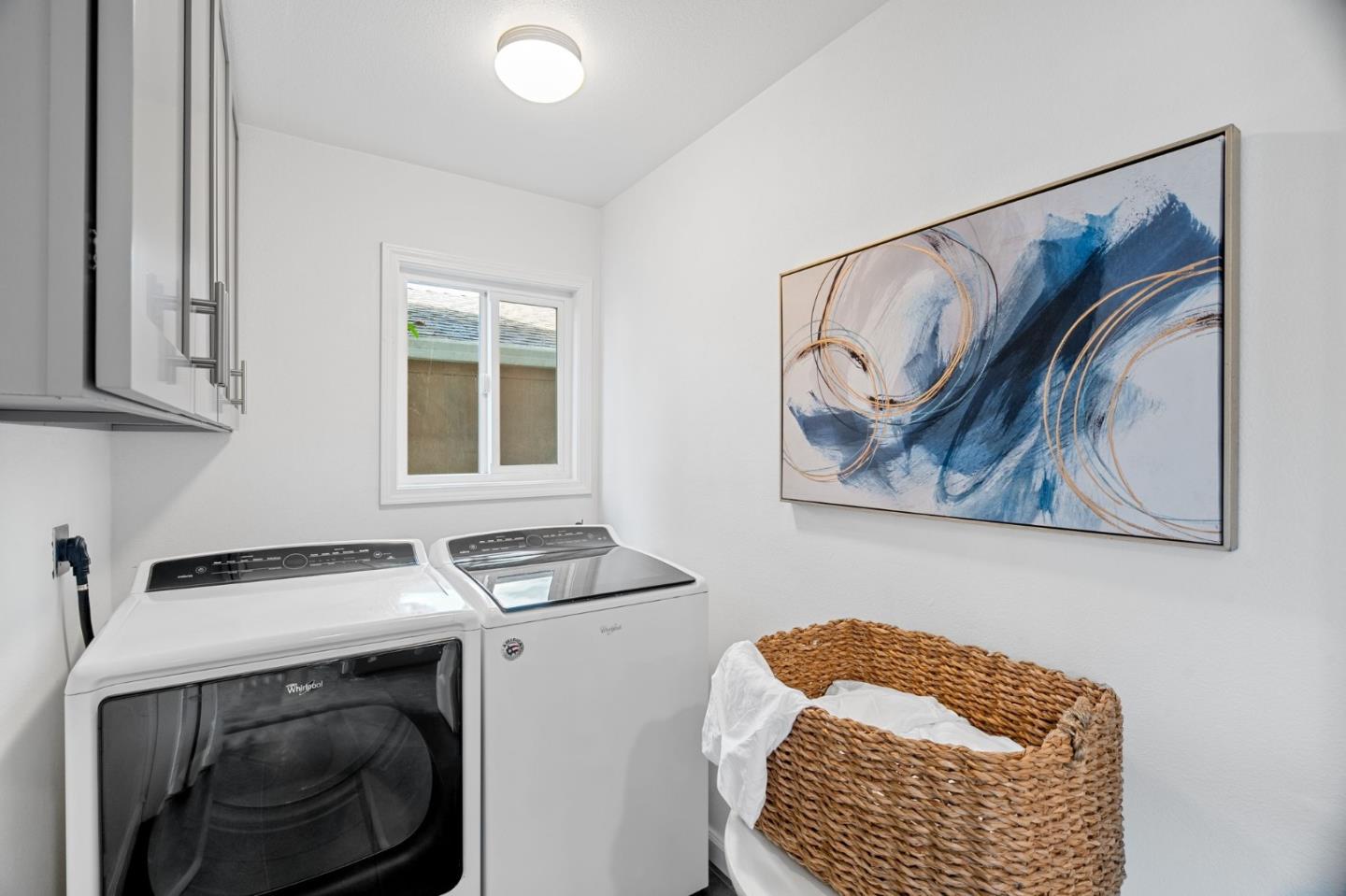 Detail Gallery Image 11 of 40 For 2404 Gabriel Ave, Mountain View,  CA 94040 - 6 Beds | 4 Baths