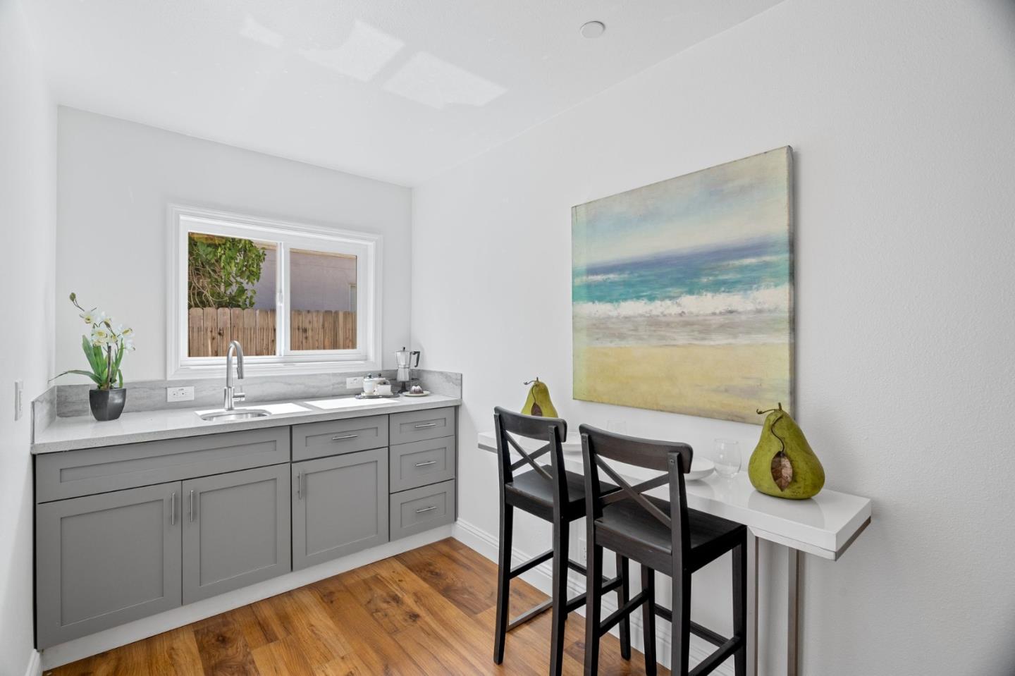 Detail Gallery Image 14 of 40 For 2404 Gabriel Ave, Mountain View,  CA 94040 - 6 Beds | 4 Baths
