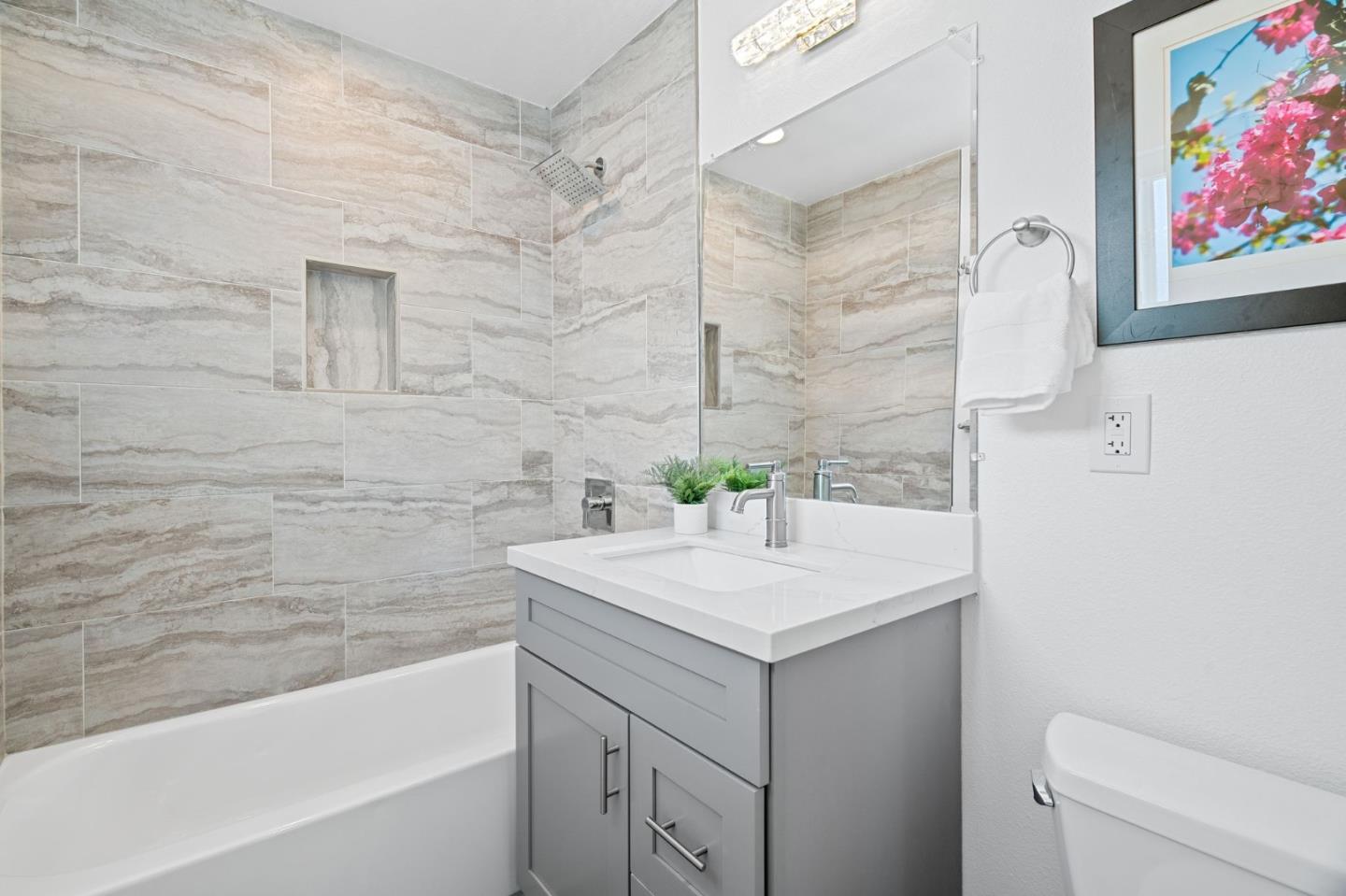 Detail Gallery Image 17 of 40 For 2404 Gabriel Ave, Mountain View,  CA 94040 - 6 Beds | 4 Baths