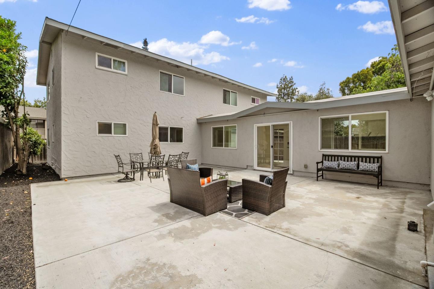 Detail Gallery Image 29 of 40 For 2404 Gabriel Ave, Mountain View,  CA 94040 - 6 Beds | 4 Baths