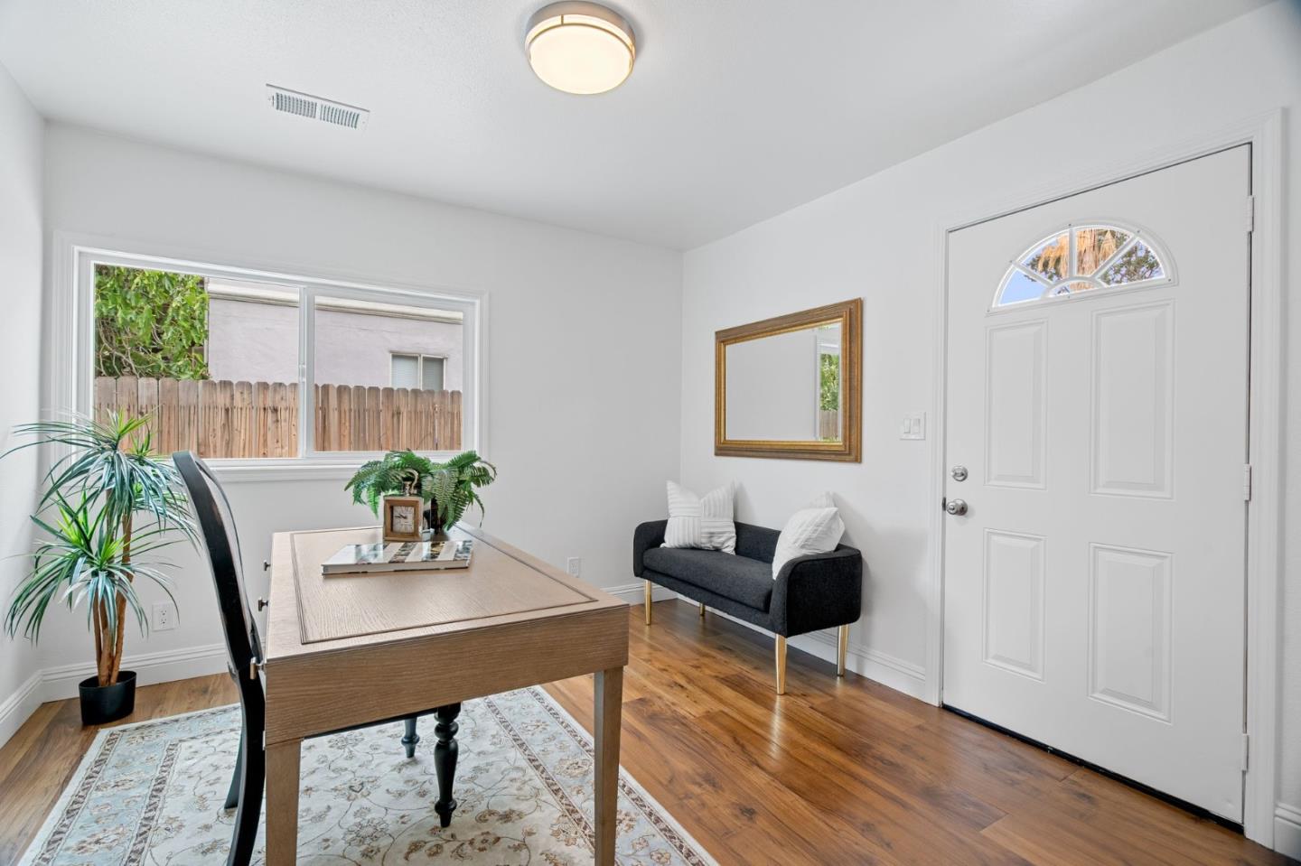 Detail Gallery Image 6 of 40 For 2404 Gabriel Ave, Mountain View,  CA 94040 - 6 Beds | 4 Baths