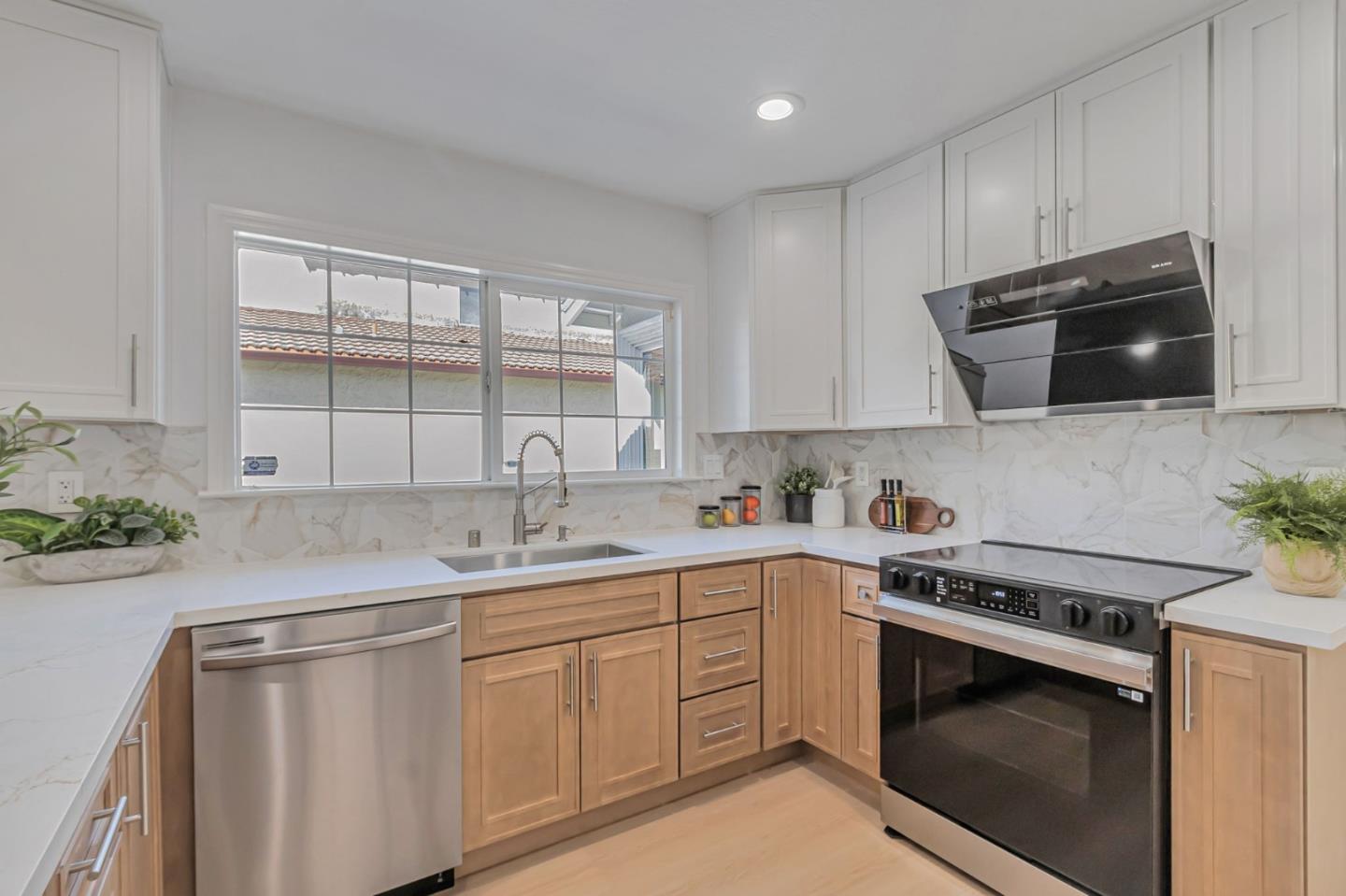 Detail Gallery Image 16 of 58 For 775 Amanda Dr, San Jose,  CA 95136 - 4 Beds | 2 Baths
