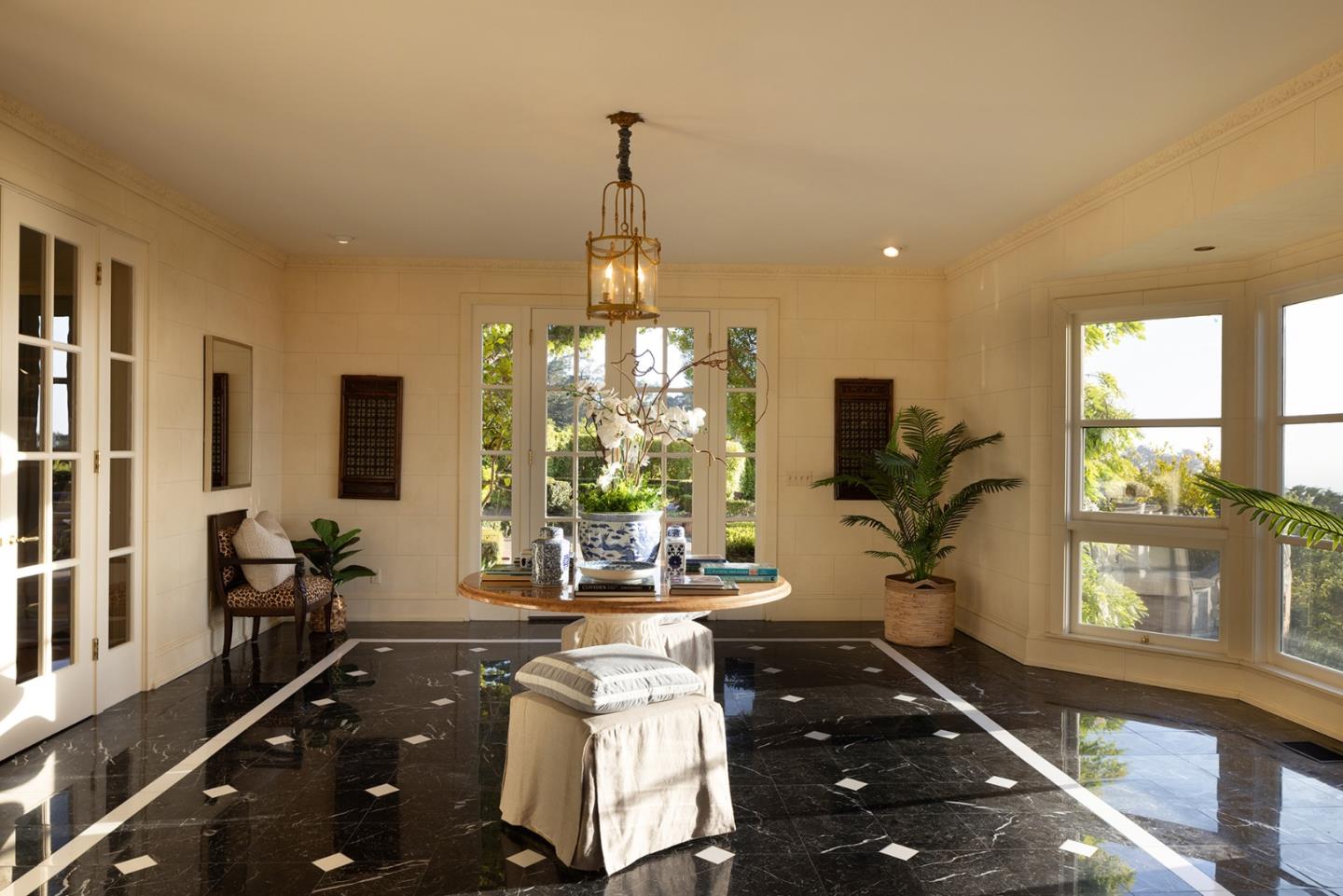 Detail Gallery Image 13 of 59 For 228 Lower Walden Rd, Carmel,  CA 93923 - 4 Beds | 4/1 Baths