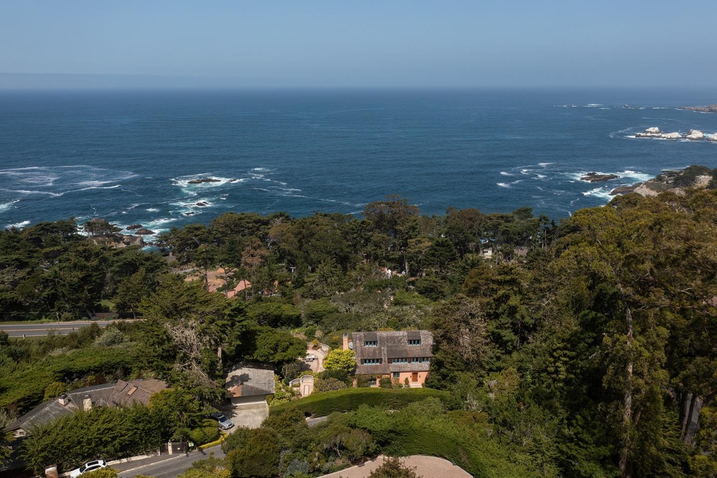 Detail Gallery Image 3 of 59 For 228 Lower Walden Rd, Carmel,  CA 93923 - 4 Beds | 4/1 Baths