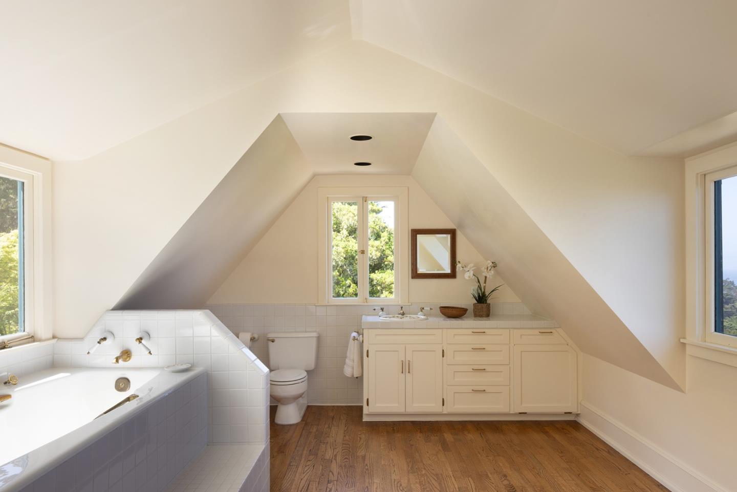Detail Gallery Image 37 of 59 For 228 Lower Walden Rd, Carmel,  CA 93923 - 4 Beds | 4/1 Baths