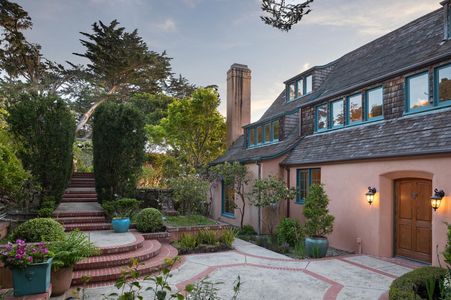 Detail Gallery Image 6 of 59 For 228 Lower Walden Rd, Carmel,  CA 93923 - 4 Beds | 4/1 Baths