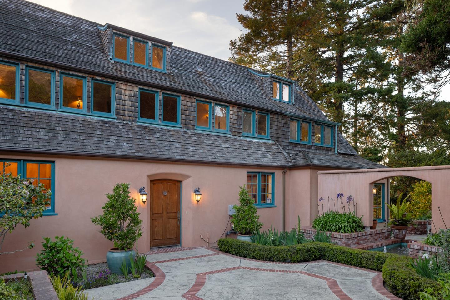 Detail Gallery Image 7 of 59 For 228 Lower Walden Rd, Carmel,  CA 93923 - 4 Beds | 4/1 Baths