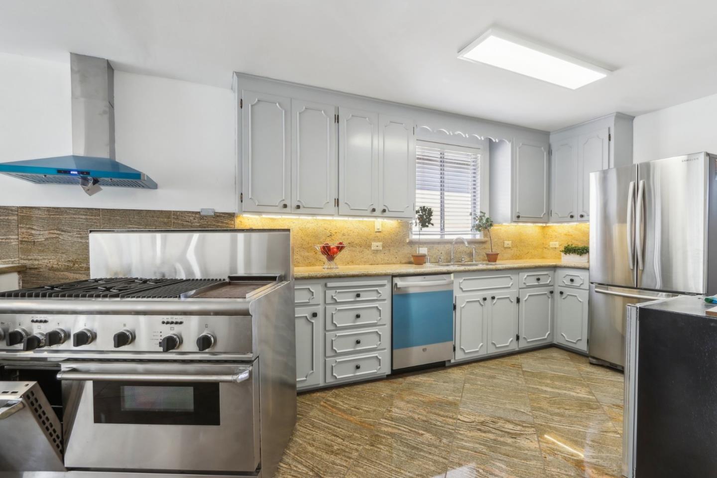 Detail Gallery Image 15 of 36 For 768 Stewart Ave, Daly City,  CA 94015 - 3 Beds | 2 Baths