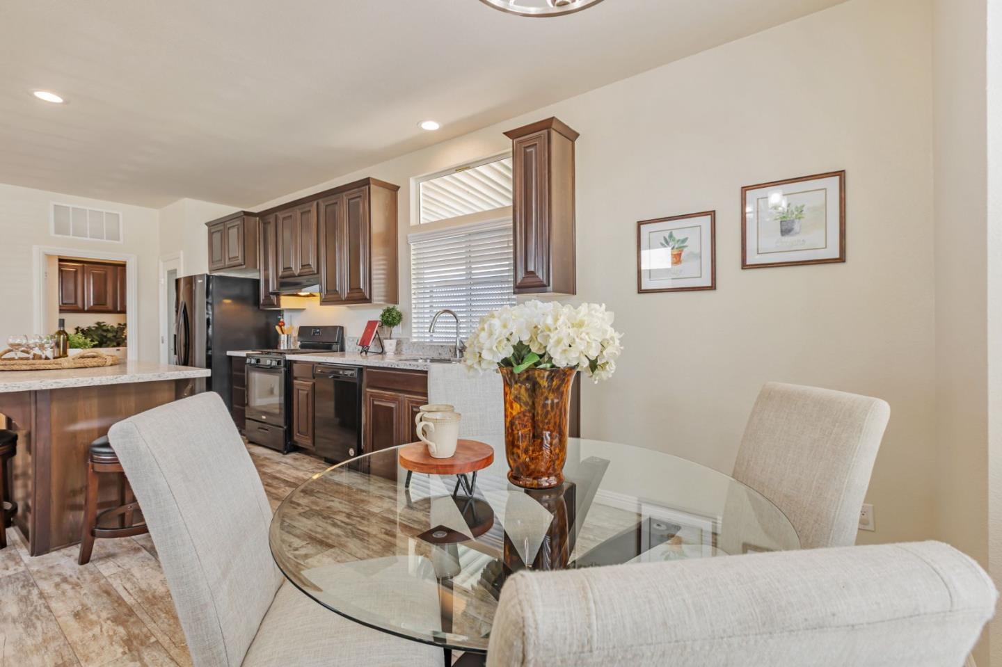 Detail Gallery Image 18 of 37 For 120 Dixon Landing Rd #124,  Milpitas,  CA 95035 - 3 Beds | 2 Baths