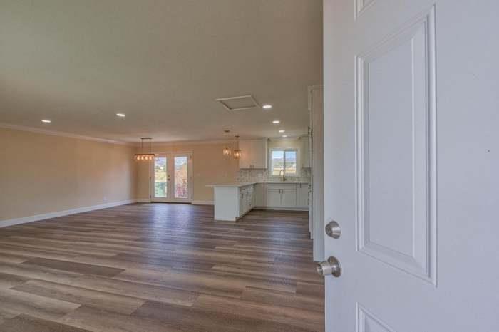 Detail Gallery Image 2 of 14 For 628 Delmonte Cir, Gonzales,  CA 93926 - 3 Beds | 1 Baths
