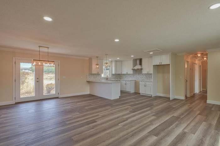 Detail Gallery Image 4 of 14 For 628 Delmonte Cir, Gonzales,  CA 93926 - 3 Beds | 1 Baths