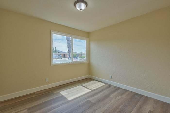 Detail Gallery Image 8 of 14 For 628 Delmonte Cir, Gonzales,  CA 93926 - 3 Beds | 1 Baths
