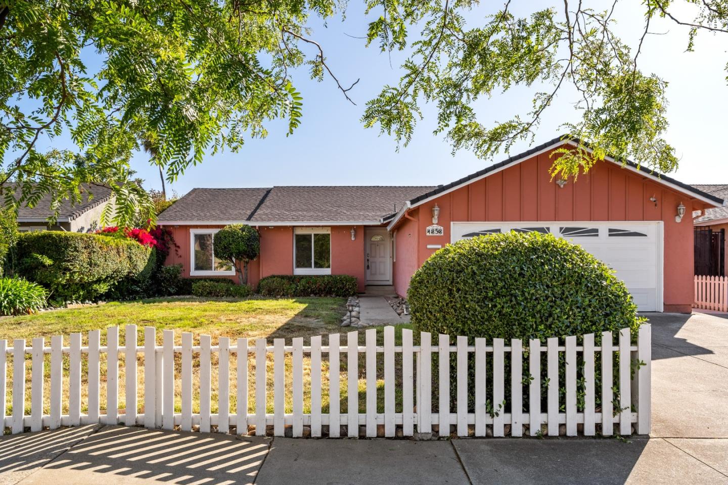 Detail Gallery Image 3 of 48 For 1353 Aberford Dr, San Jose,  CA 95131 - 4 Beds | 2 Baths