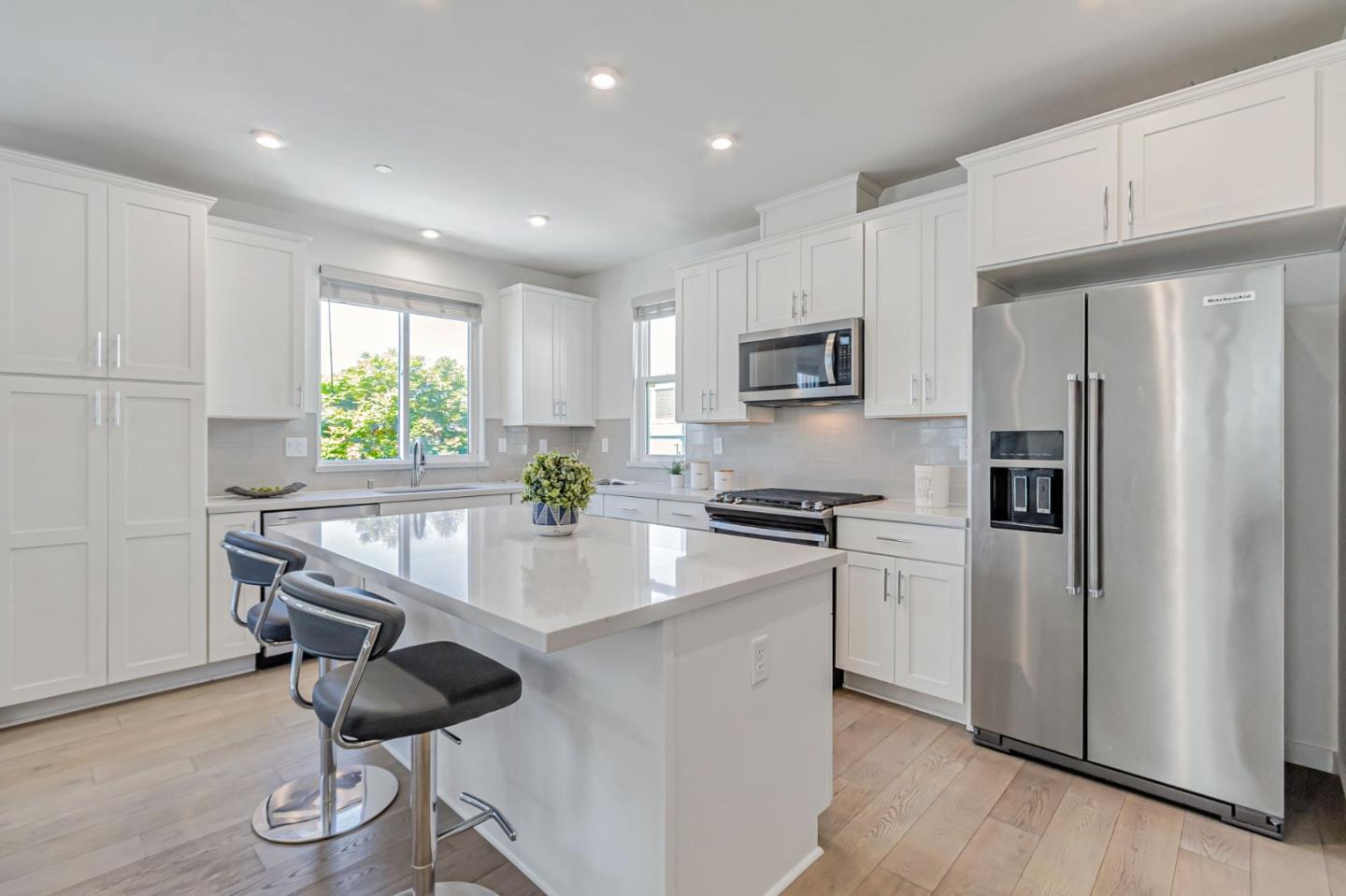 Detail Gallery Image 12 of 67 For 2909 Corvin Dr #143,  Santa Clara,  CA 95051 - 4 Beds | 3/1 Baths