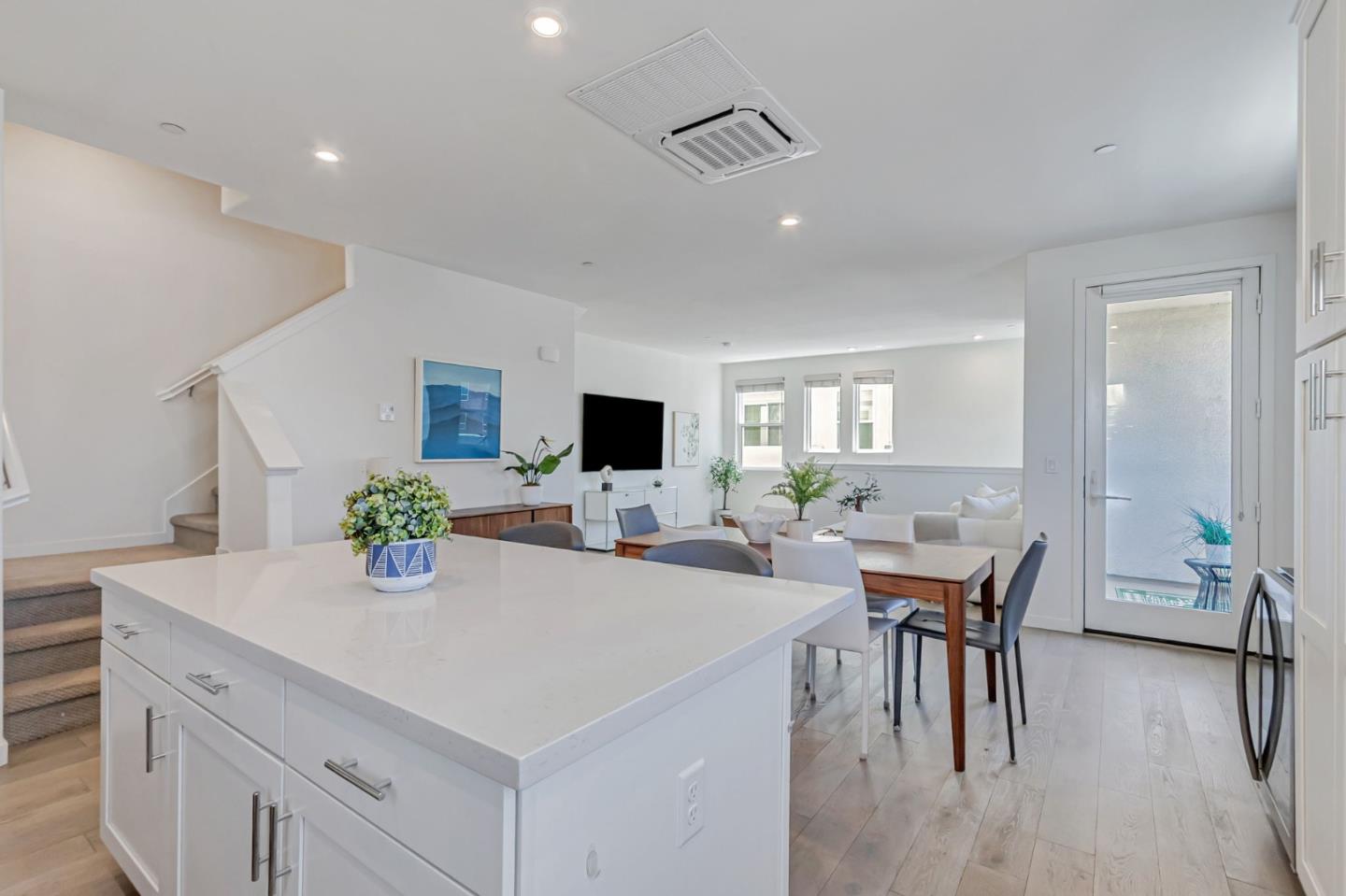 Detail Gallery Image 16 of 67 For 2909 Corvin Dr #143,  Santa Clara,  CA 95051 - 4 Beds | 3/1 Baths