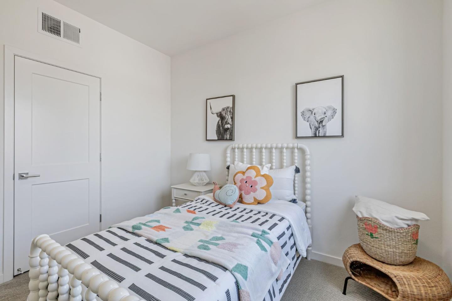 Detail Gallery Image 32 of 67 For 2909 Corvin Dr #143,  Santa Clara,  CA 95051 - 4 Beds | 3/1 Baths