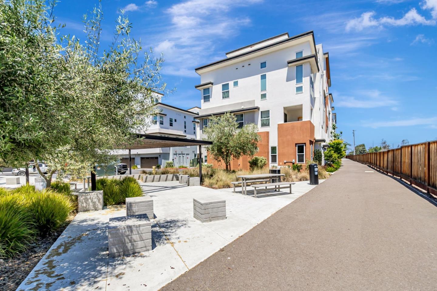 Detail Gallery Image 64 of 67 For 2909 Corvin Dr #143,  Santa Clara,  CA 95051 - 4 Beds | 3/1 Baths