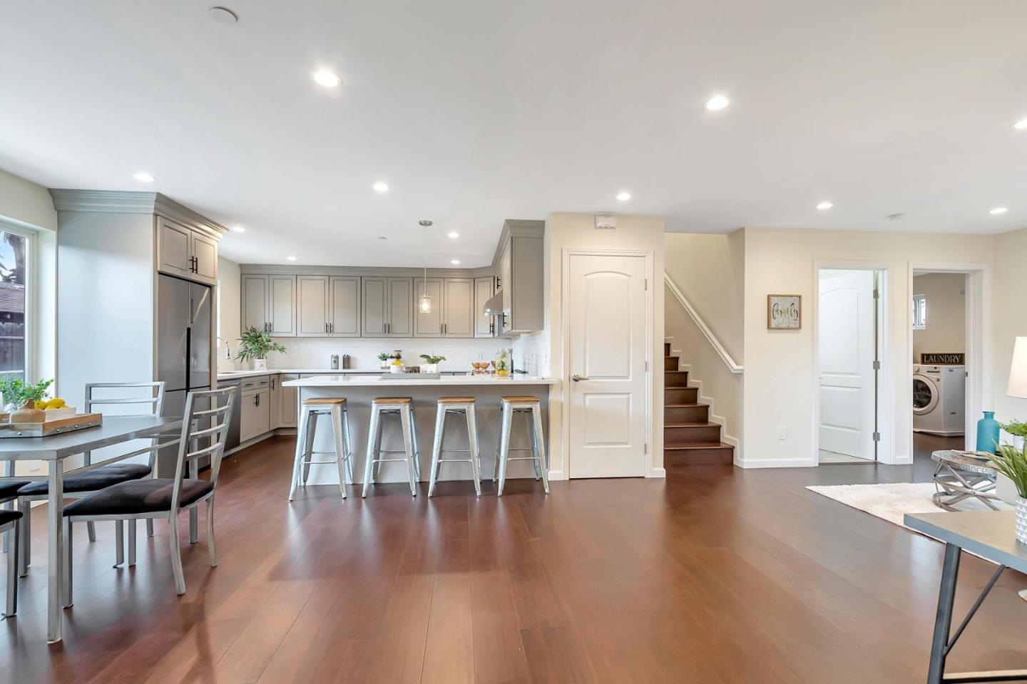 Detail Gallery Image 1 of 39 For 417 N 5th St #3,  San Jose,  CA 95112 - 3 Beds | 3 Baths