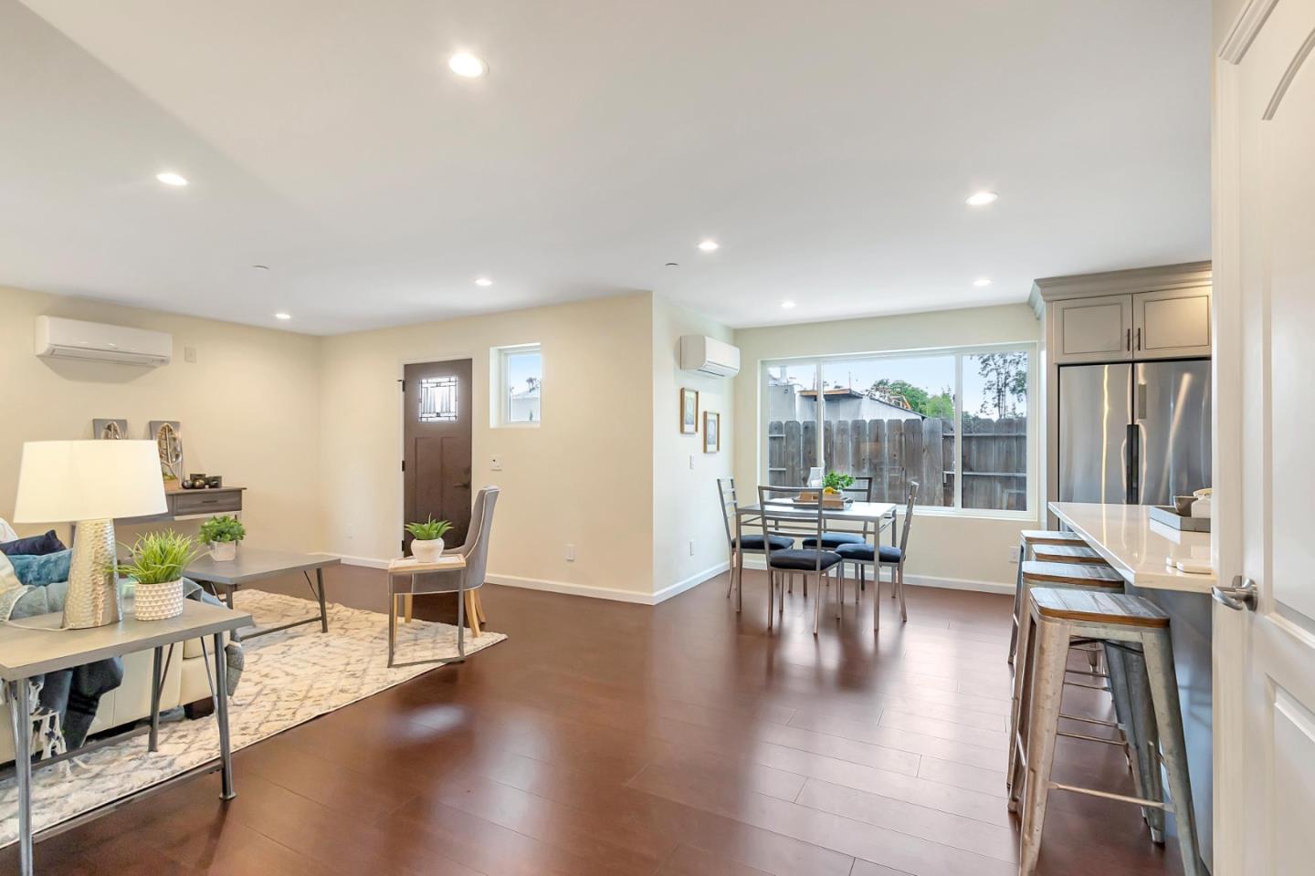 Detail Gallery Image 12 of 39 For 417 N 5th St #3,  San Jose,  CA 95112 - 3 Beds | 3 Baths