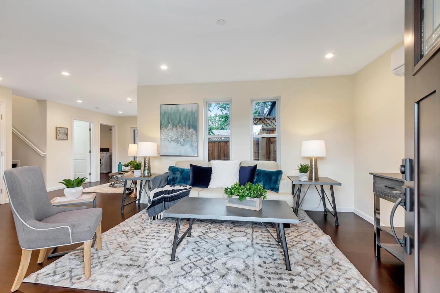 Detail Gallery Image 5 of 39 For 417 N 5th St #3,  San Jose,  CA 95112 - 3 Beds | 3 Baths
