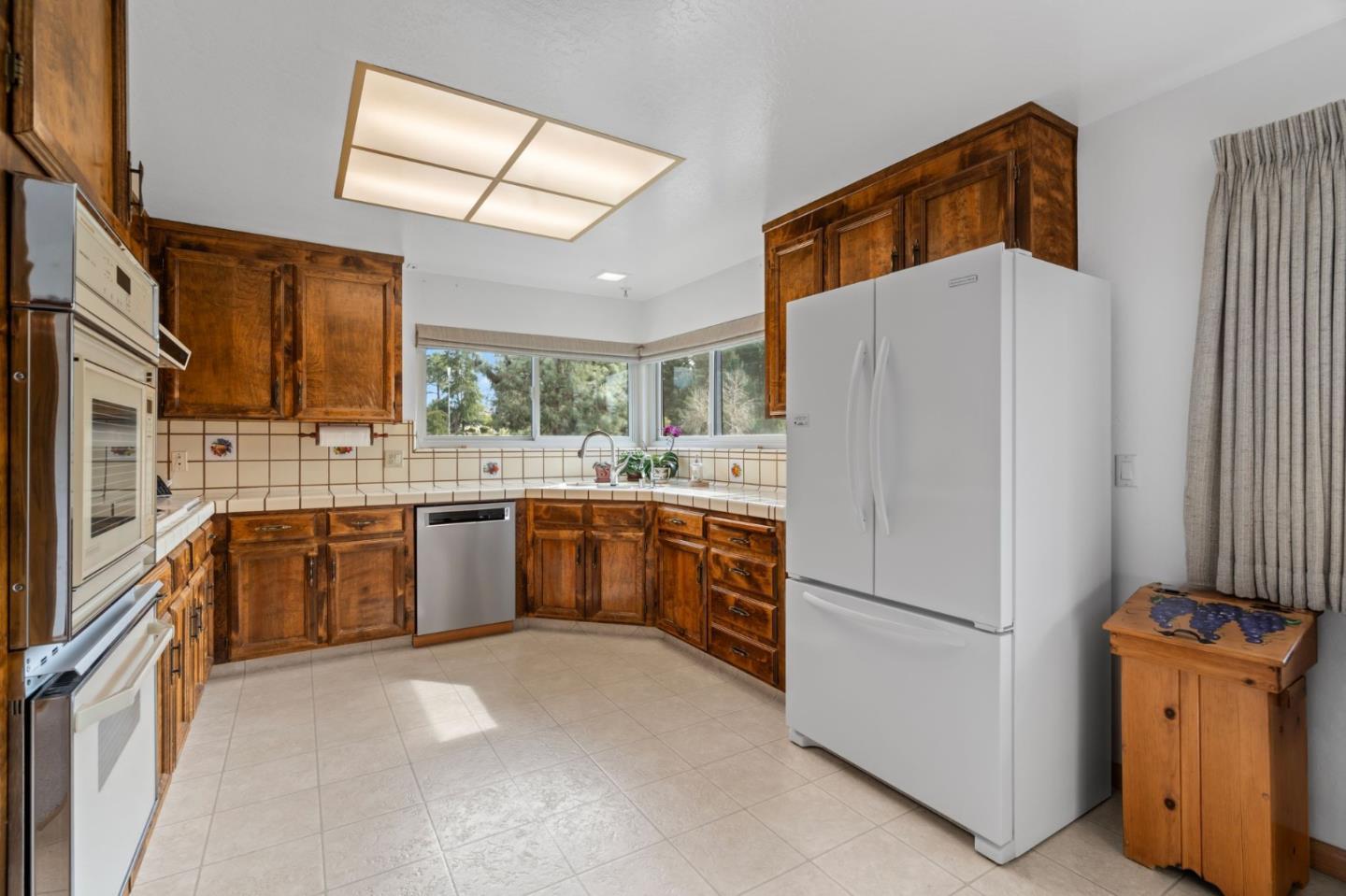 Detail Gallery Image 11 of 35 For 17370 Lakeview Dr, Morgan Hill,  CA 95037 - 3 Beds | 2 Baths