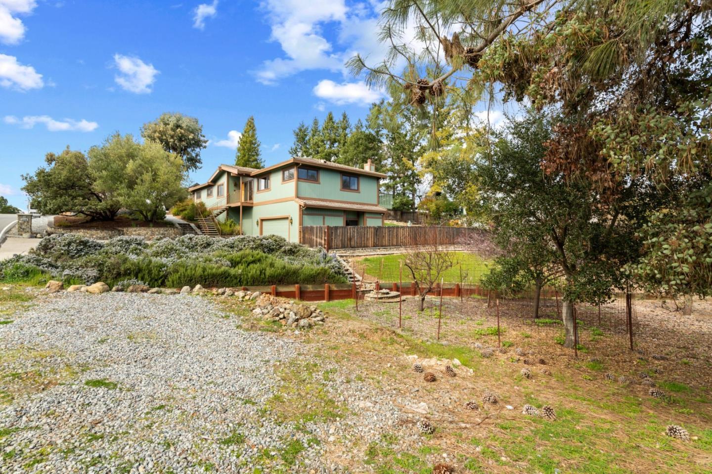 Detail Gallery Image 30 of 35 For 17370 Lakeview Dr, Morgan Hill,  CA 95037 - 3 Beds | 2 Baths