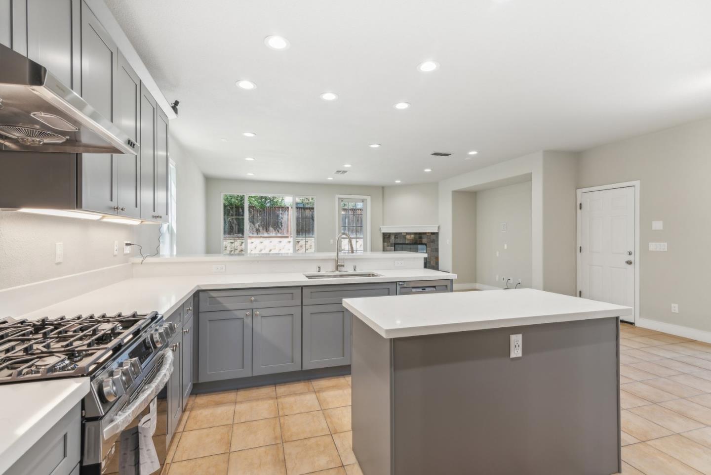 Detail Gallery Image 15 of 48 For 471 S Providence St, Mountain House,  CA 95391 - 4 Beds | 2/1 Baths