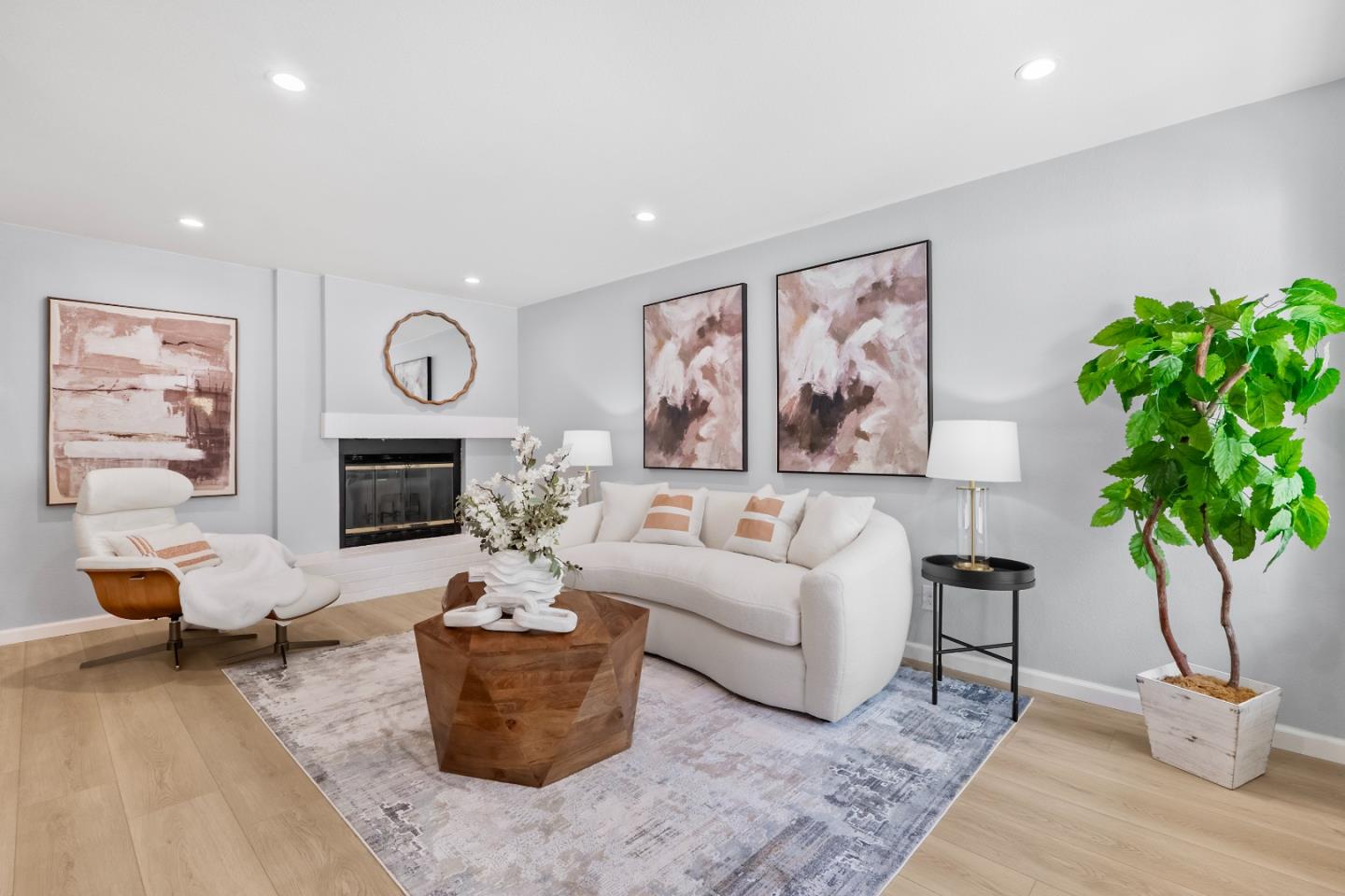 Detail Gallery Image 1 of 38 For 1017 Chula Vista Ter, Sunnyvale,  CA 94086 - 2 Beds | 2/1 Baths