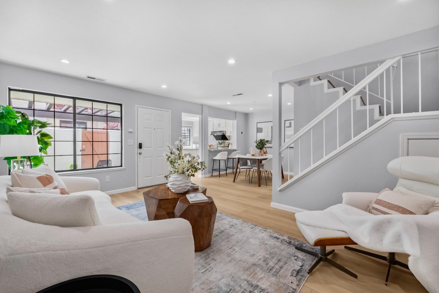 Detail Gallery Image 11 of 38 For 1017 Chula Vista Ter, Sunnyvale,  CA 94086 - 2 Beds | 2/1 Baths